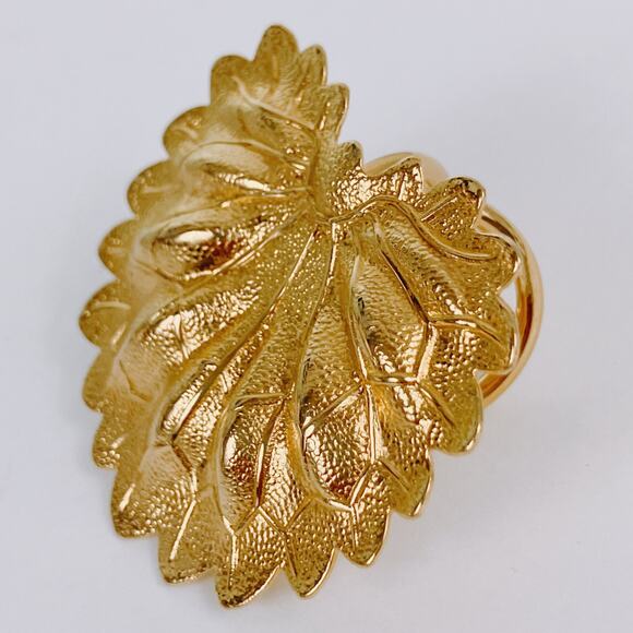 Vintage 1970s Gold Tone Leaf Scarf Slide Retro Botanical Jewelry - Picture 4 of 9
